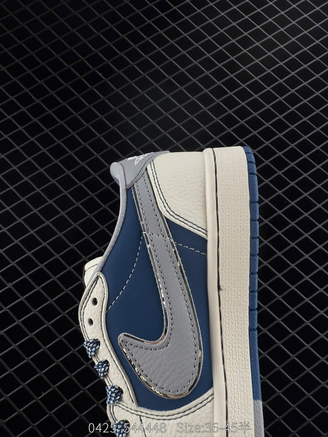 Travis Scott x Air Jordan 1 ” Reverse Mocha “